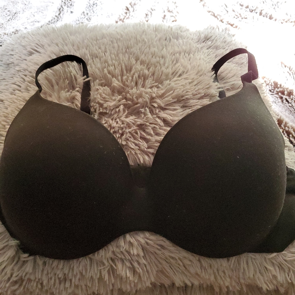 VS 36D Incredible bra
